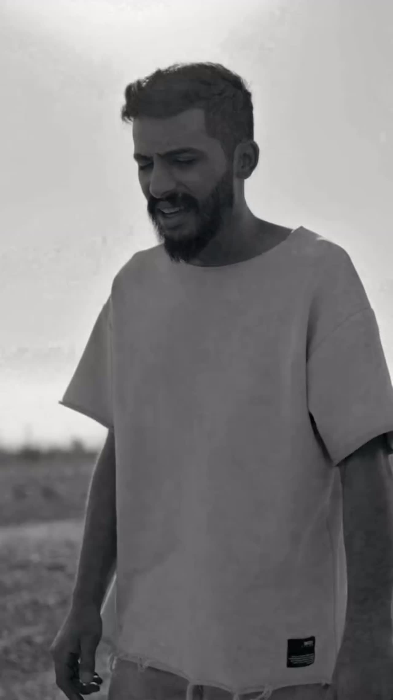 موجة 07 — مشهد استوديو